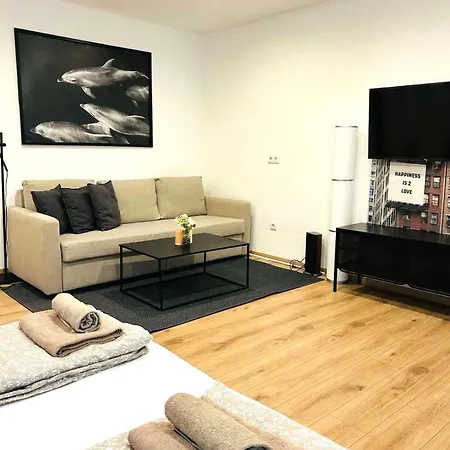 X-hain Kiezwohnung * ברלין