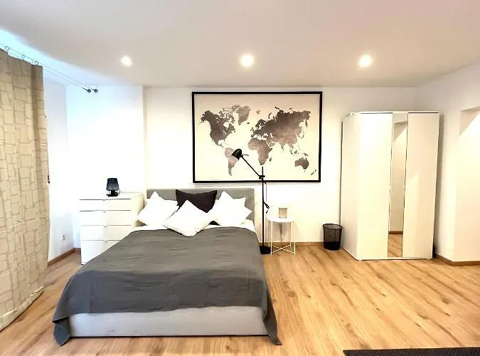 X-hain Kiezwohnung ベルリン